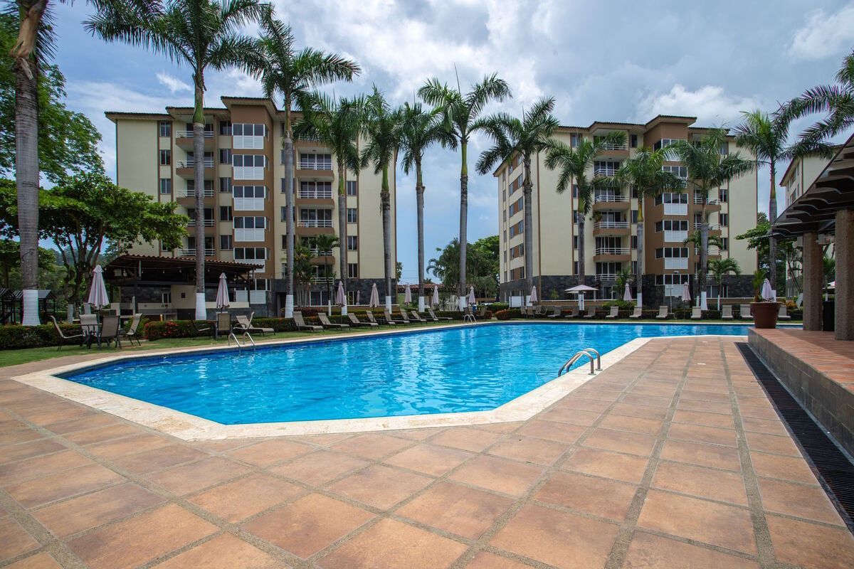 Costa Linda Swimming Pool